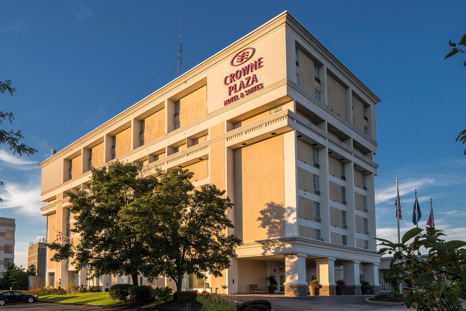 Crowne Plaza Hotel & Suites Pittsburgh South